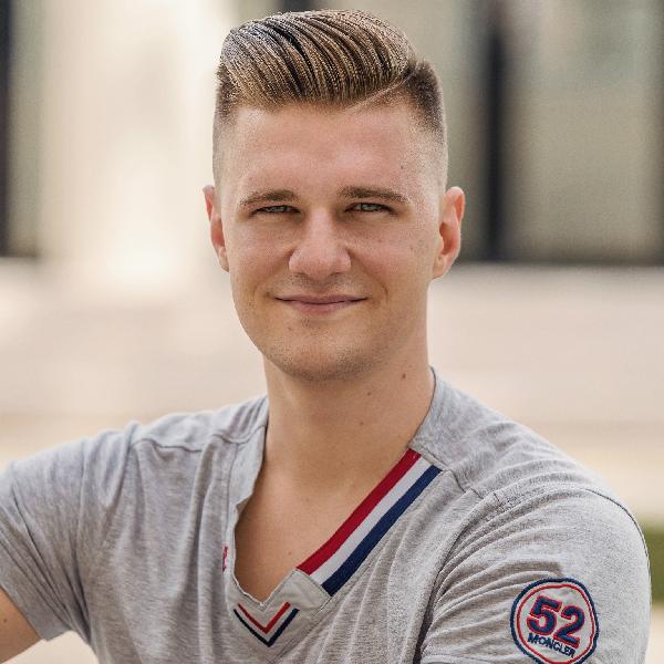 Ladócki Viktor