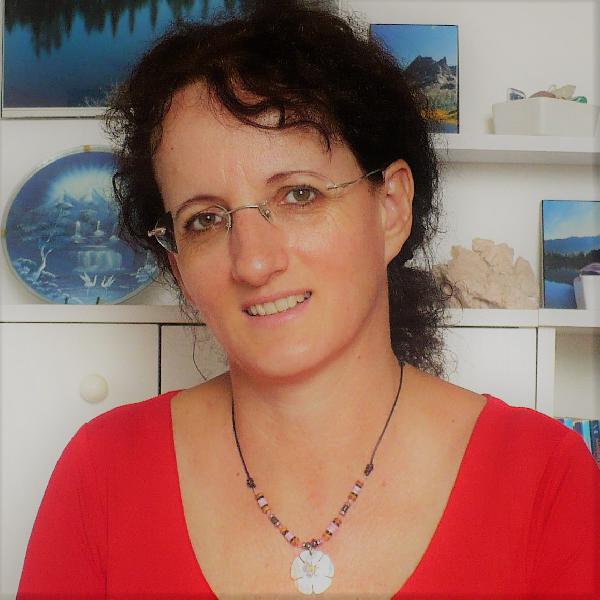 Helényi Szilvia