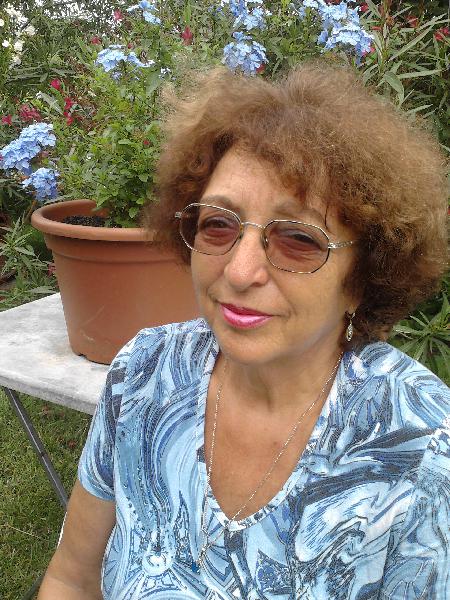 Siklós Júlia